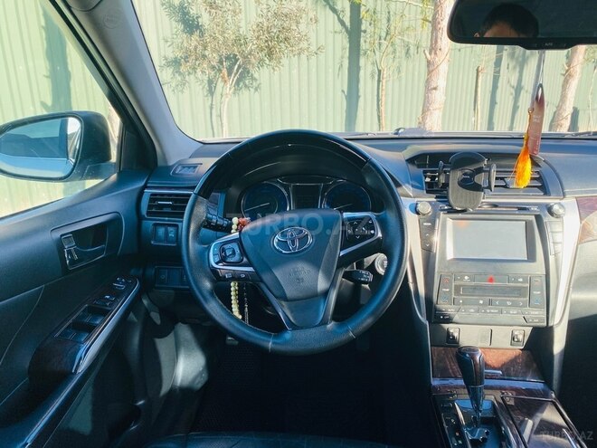 Toyota Camry-12