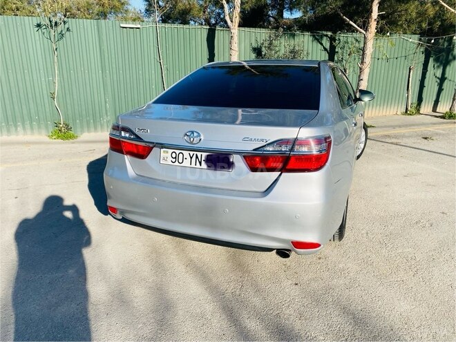 Toyota Camry-7