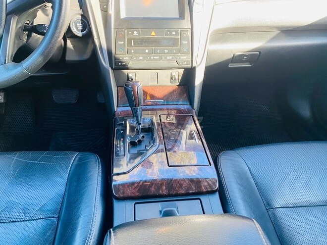 Toyota Camry-11