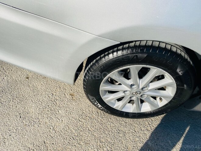 Toyota Camry-6