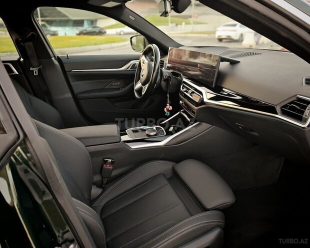 BMW i4-14