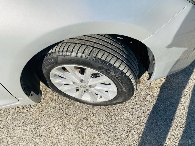 Toyota Camry-5