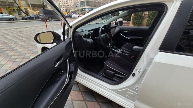 Toyota Corolla 2025, 13,000 km - 1.8 l - Bakı