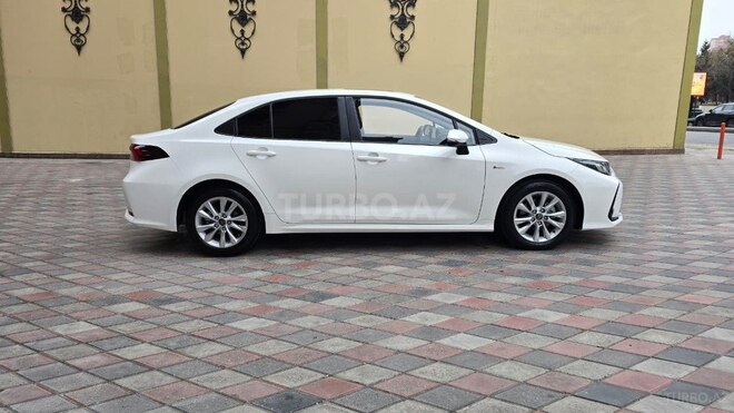 Toyota Corolla 2025, 13,000 km - 1.8 l - Bakı