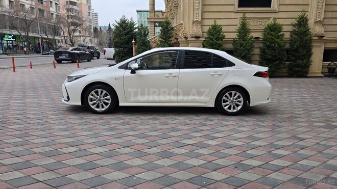 Toyota Corolla 2025, 13,000 km - 1.8 l - Bakı