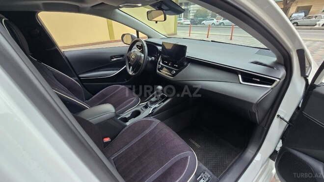 Toyota Corolla 2025, 13,000 km - 1.8 l - Bakı