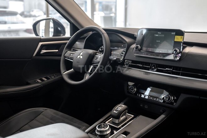 Mitsubishi Outlander-11