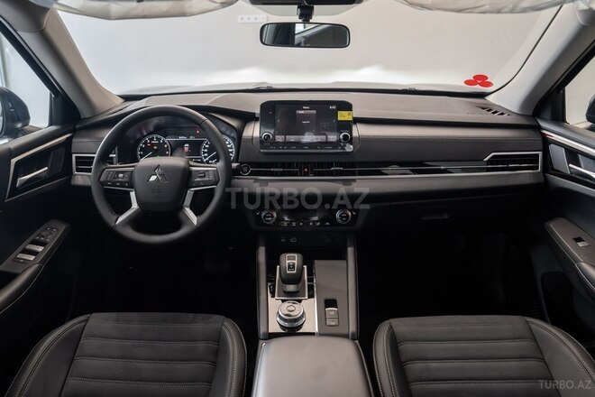 Mitsubishi Outlander-9