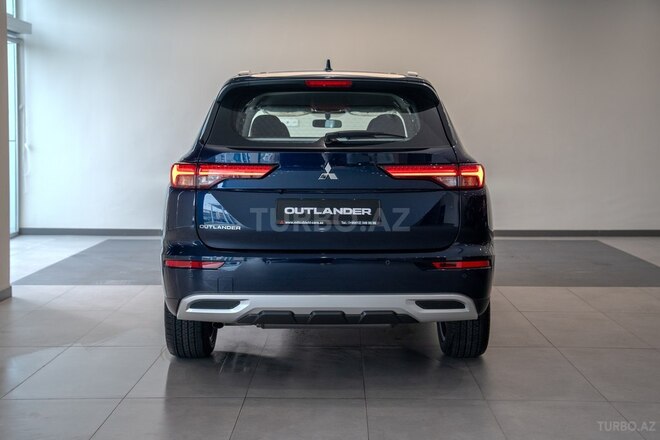 Mitsubishi Outlander-6
