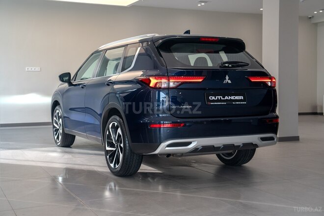 Mitsubishi Outlander-5