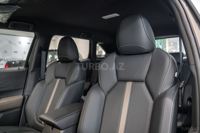 Mitsubishi Outlander Sport-12