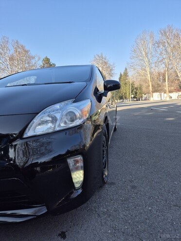 Toyota Prius 2015, 255,000 km - 1.8 л - Mingəçevir