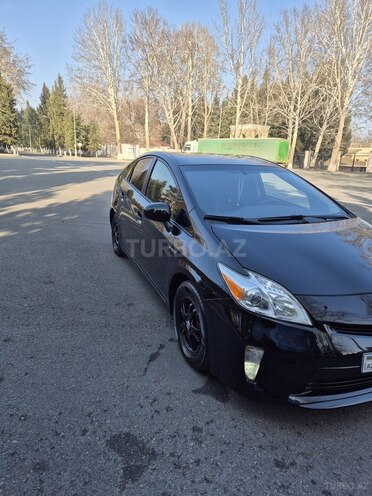 Toyota Prius 2015, 255,000 km - 1.8 л - Mingəçevir
