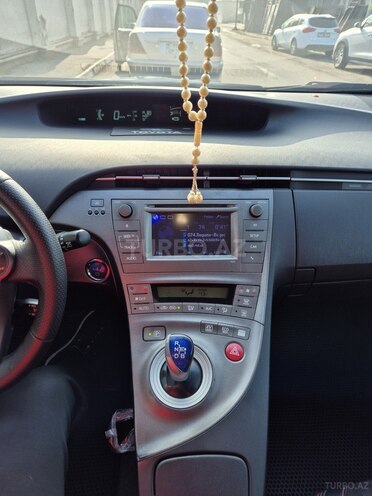 Toyota Prius 2015, 255,000 km - 1.8 л - Mingəçevir