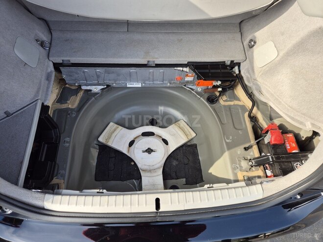 Toyota Prius 2015, 255,000 km - 1.8 л - Mingəçevir