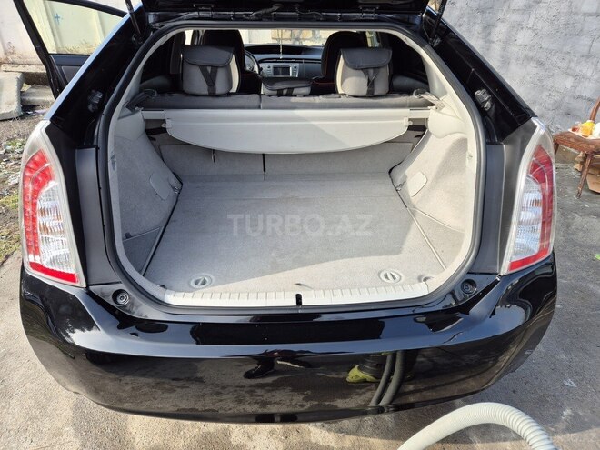 Toyota Prius 2015, 255,000 km - 1.8 л - Mingəçevir