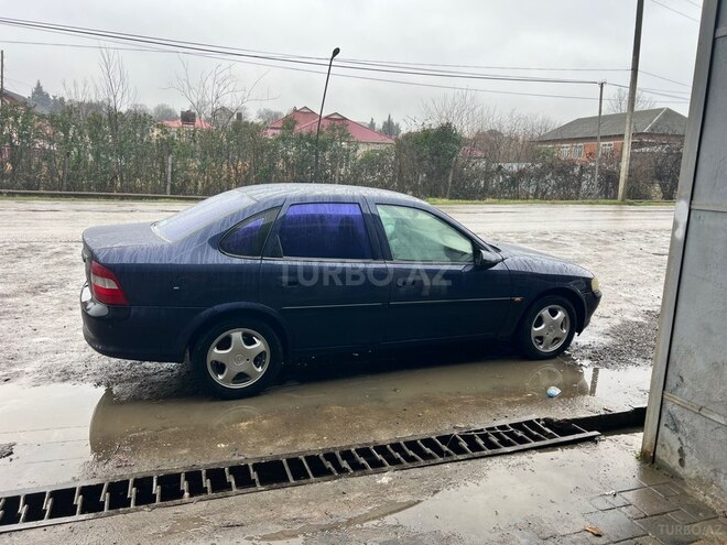 Opel Vectra 1998, 300,000 km - 1.6 l - Masallı
