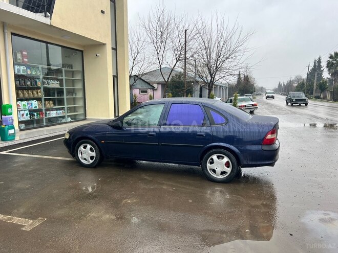Opel Vectra 1998, 300,000 km - 1.6 l - Masallı