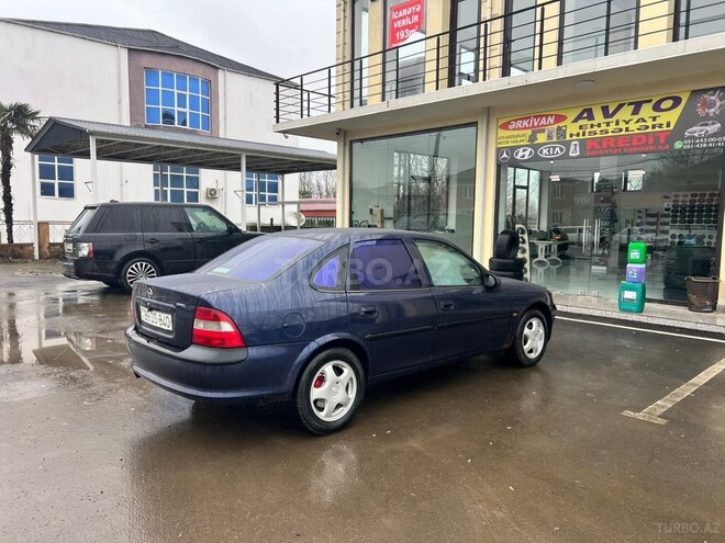 Opel Vectra 1998, 300,000 km - 1.6 l - Masallı