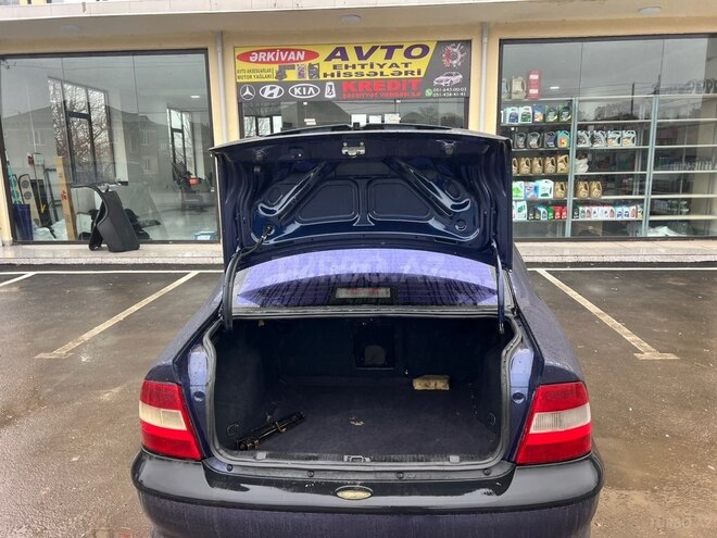 Opel Vectra 1998, 300,000 km - 1.6 l - Masallı