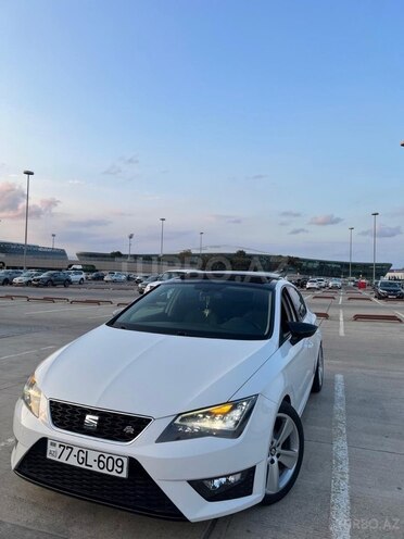 SEAT Leon-1