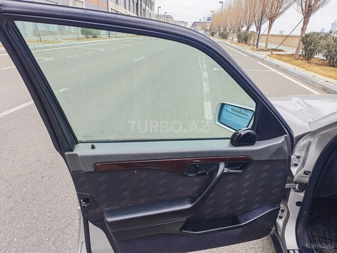 Mercedes C 220 1996, 321,000 km - 2.2 l - Bakı