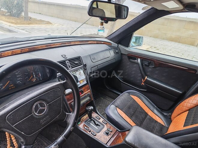 Mercedes C 220 1996, 321,000 km - 2.2 l - Bakı