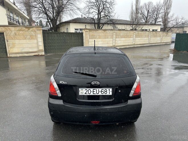 Kia Rio 2005, 390,600 km - 1.4 l - Şəki