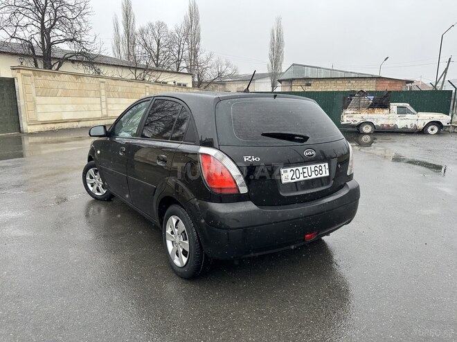 Kia Rio 2005, 390,600 km - 1.4 l - Şəki