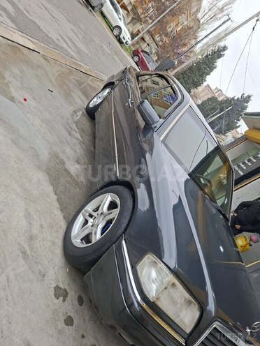 Mercedes C 220 1995, 247,000 km - 2.2 л - Bakı