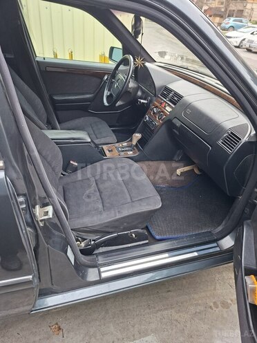 Mercedes C 220 1995, 247,000 km - 2.2 л - Bakı