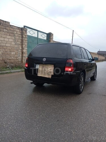 Volkswagen  2005, 240,000 km - 1.8 л - Bakı