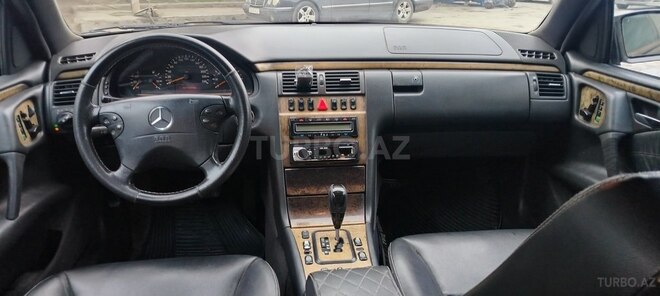 Mercedes E 240 1999, 425,000 km - 2.4 l - Bakı