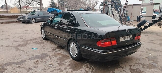 Mercedes E 240 1999, 425,000 km - 2.4 l - Bakı