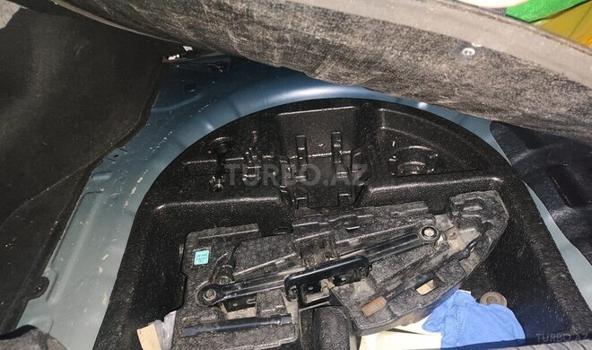 Hyundai Elantra 2015, 281,635 km - 1.8 l - Bakı