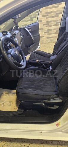 Toyota Auris-8