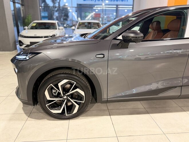 Changan Deepal S07-4