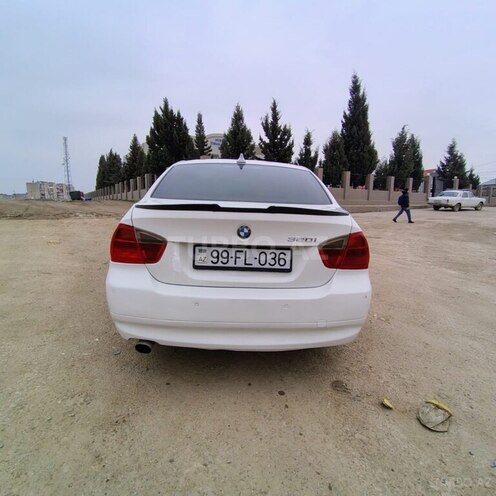 BMW 320-8