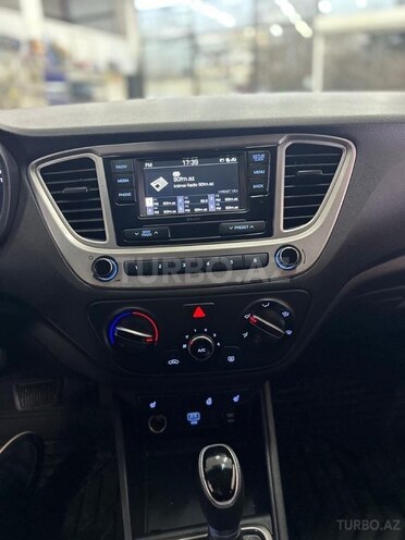 Hyundai Accent 2019, 121,631 km - 1.4 l - Bakı