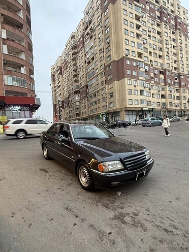 Mercedes C 200 1995, 380,000 km - 2.0 л - Bakı