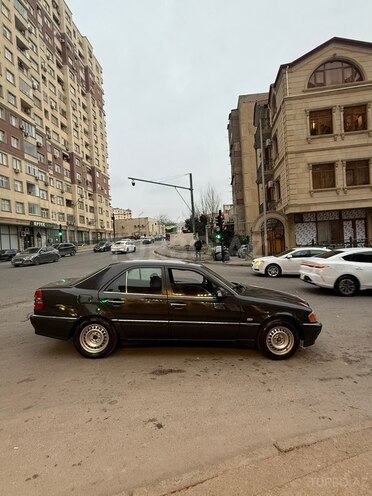 Mercedes C 200 1995, 380,000 km - 2.0 л - Bakı