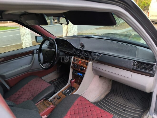 Mercedes 220 E 1995, 327,361 km - 2.2 l - Bakı