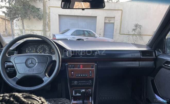 Mercedes E 320 1994, 350,000 km - 3.2 л - Bakı