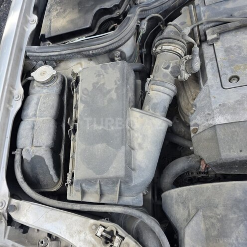 Mercedes E 230 1996, 450,000 km - 2.3 l - Yevlax
