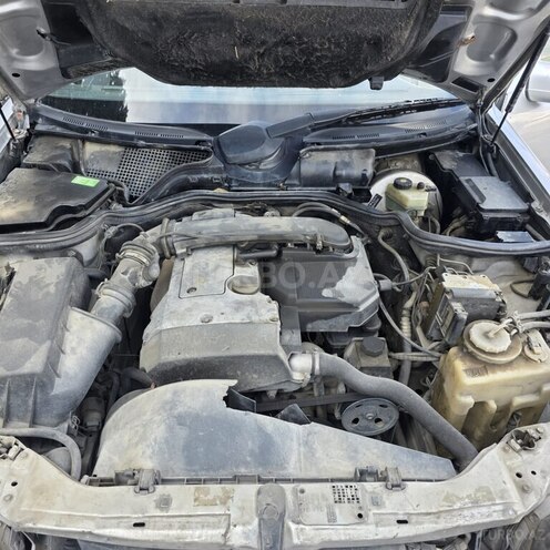 Mercedes E 230 1996, 450,000 km - 2.3 l - Yevlax