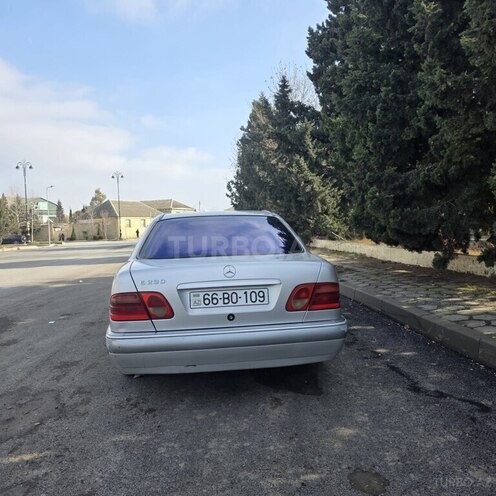 Mercedes E 230 1996, 450,000 km - 2.3 l - Yevlax