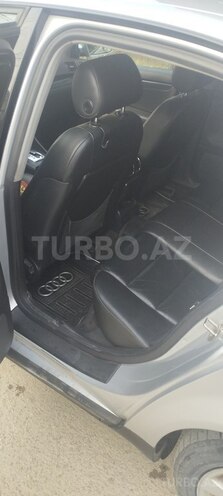 Audi A4 2002, 284,000 km - 1.8 l - Bakı