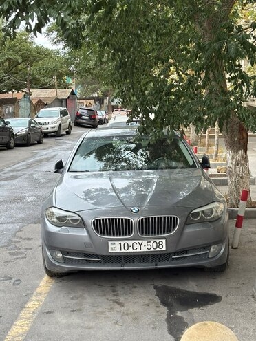 BMW 520 2011, 300,000 km - 2.0 l - Bakı