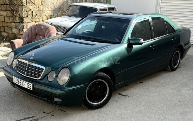 Mercedes E 220 2001, 185,000 km - 2.2 l - Bakı