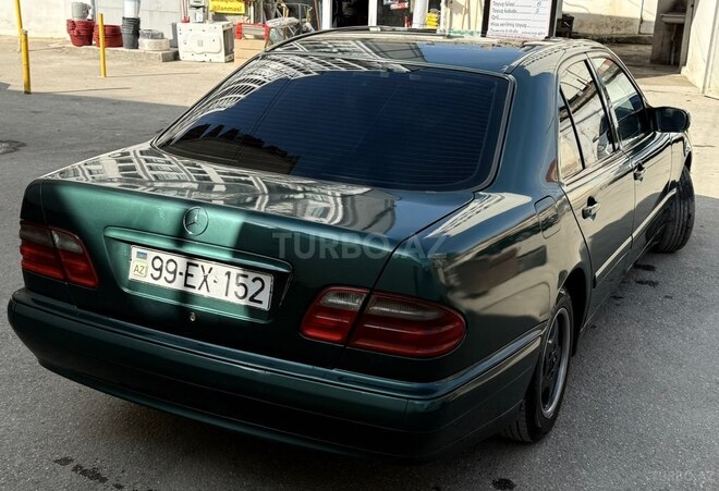 Mercedes E 220 2001, 185,000 km - 2.2 l - Bakı